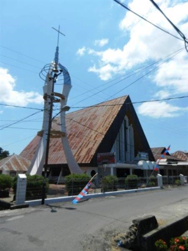 una delle tante chiese di Manado